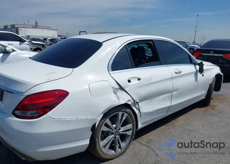 2018 Mercedes-Benz C 300 from USA, damaged, VIN 55SWF4JB7JU271476